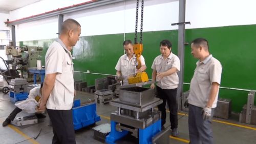 馬躍華勞模工匠技術服務隊 技術創(chuàng)新課題攻關，為企業(yè)發(fā)展增添新動能
